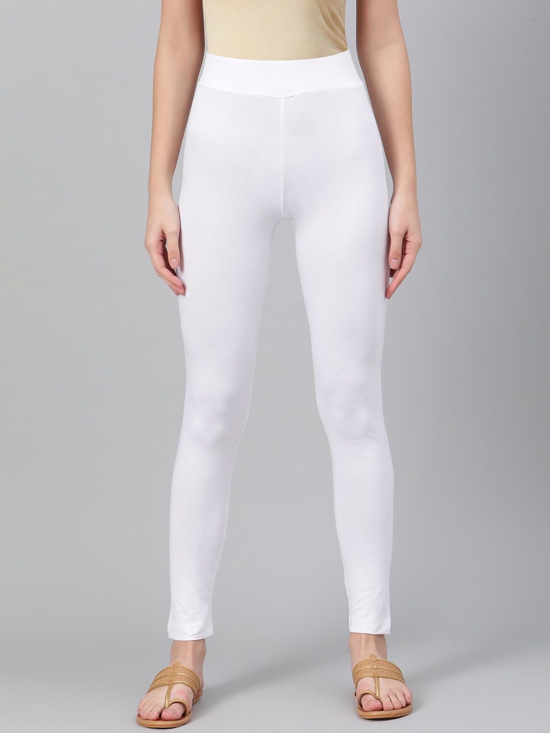 

Biba Women White Solid Leggings