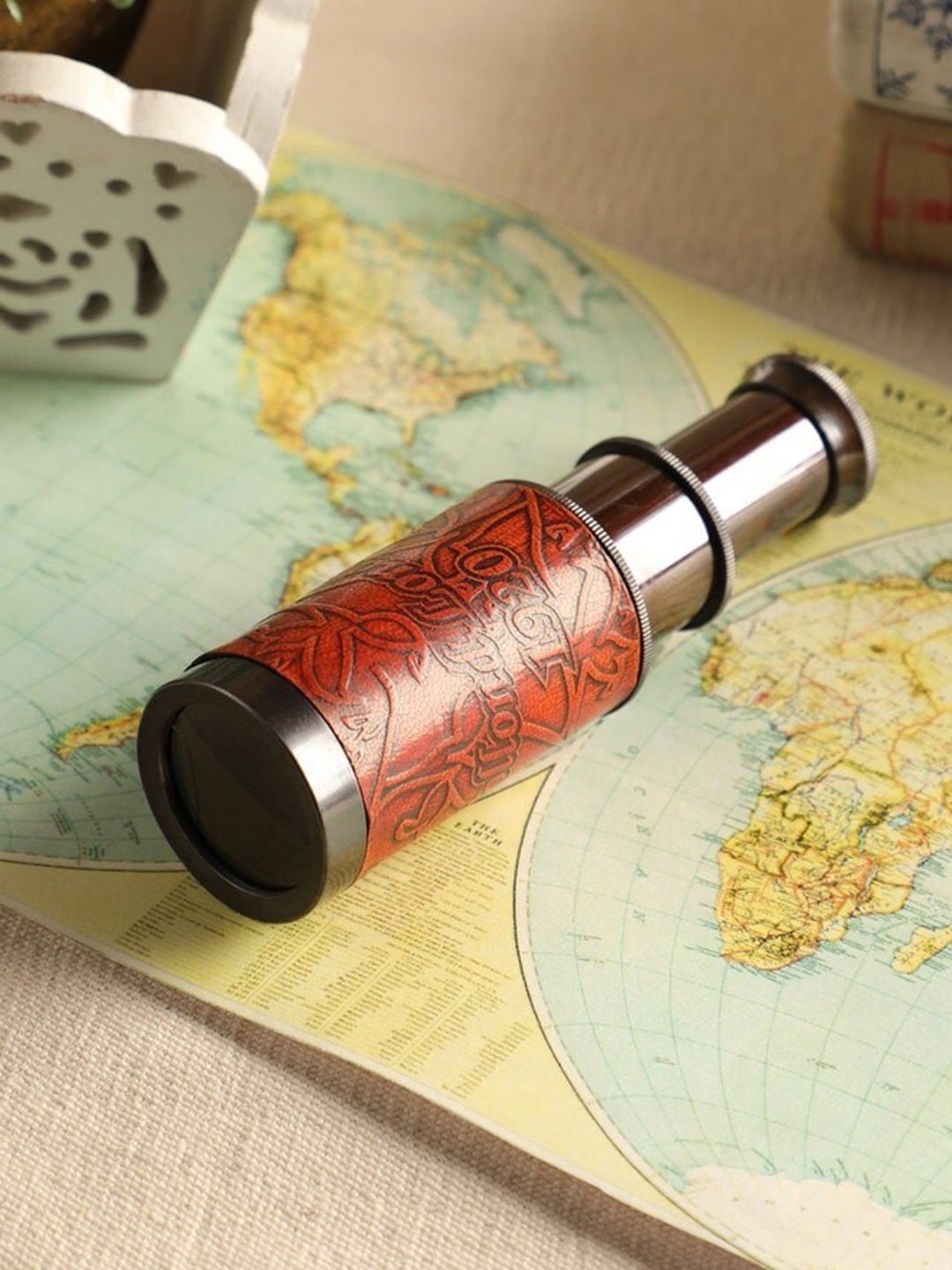 

EXIM DECOR Brown & Silver-Toned Handcrafted Leather Wrapped Dollond London Telescope