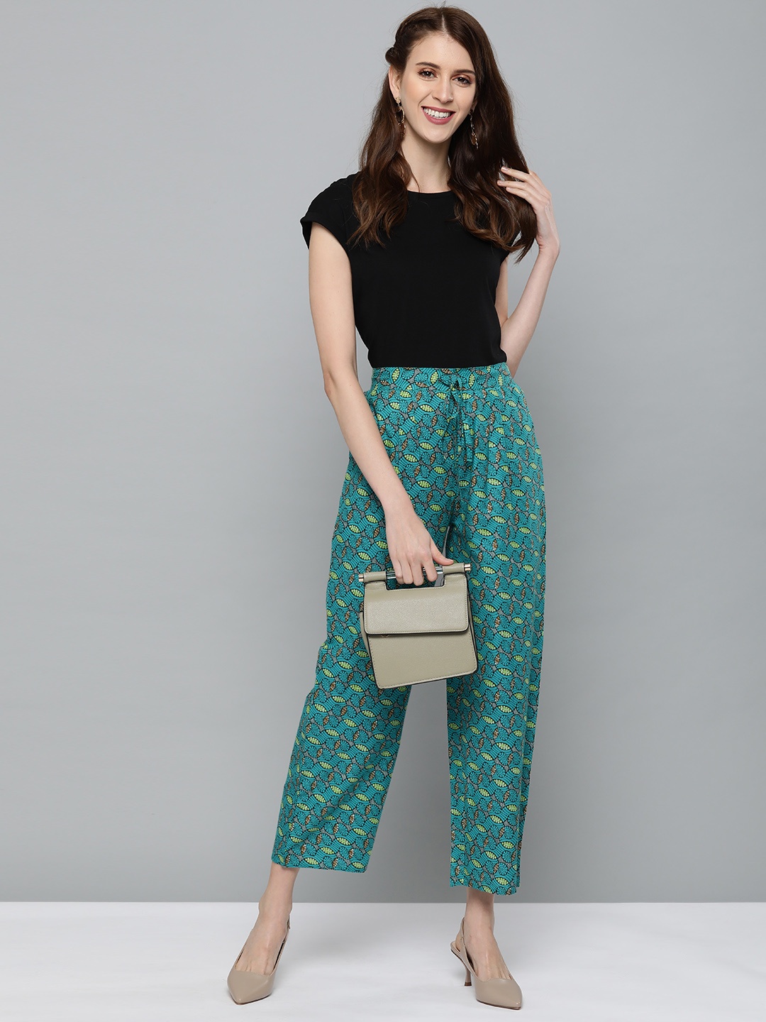 

HERE&NOW Women Green & Black Printed Straight Palazzos