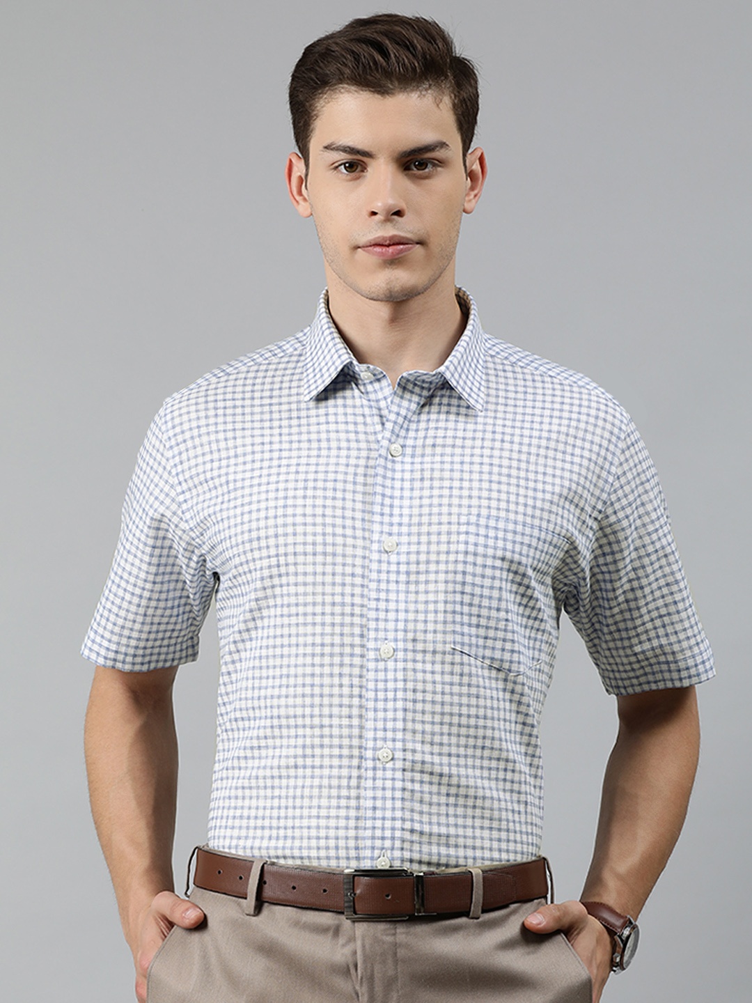 

Arrow Men Blue & White Regular Fit Checked Formal Shirt