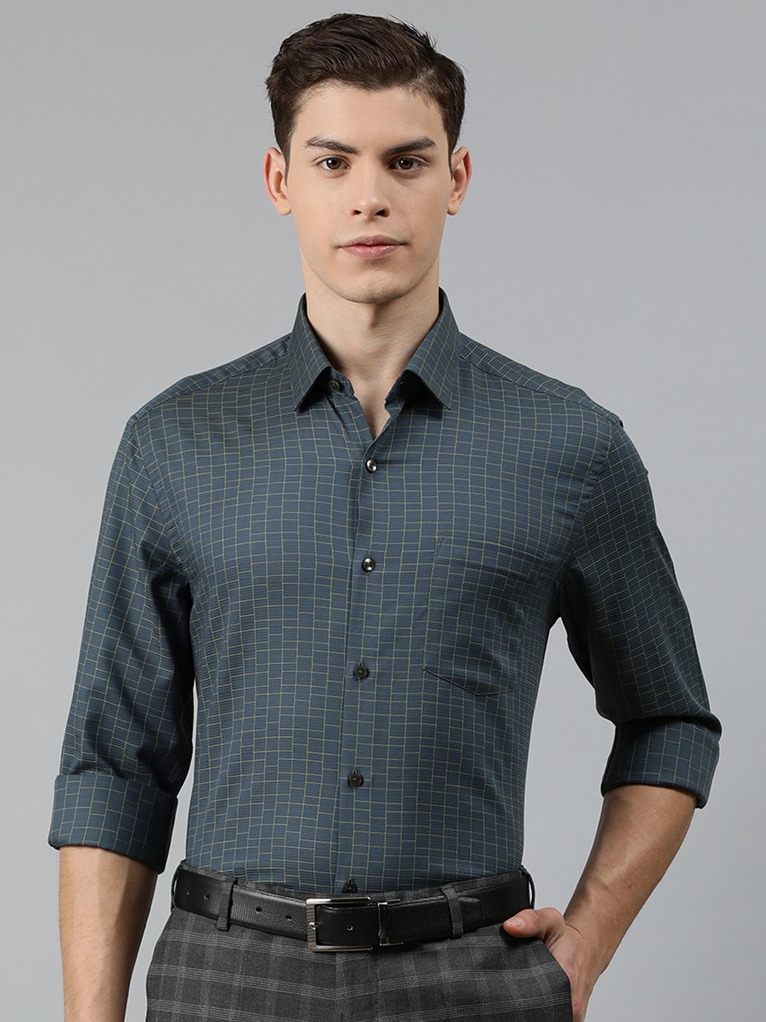 

Arrow Men Blue Slim Fit Self Design Formal Shirt
