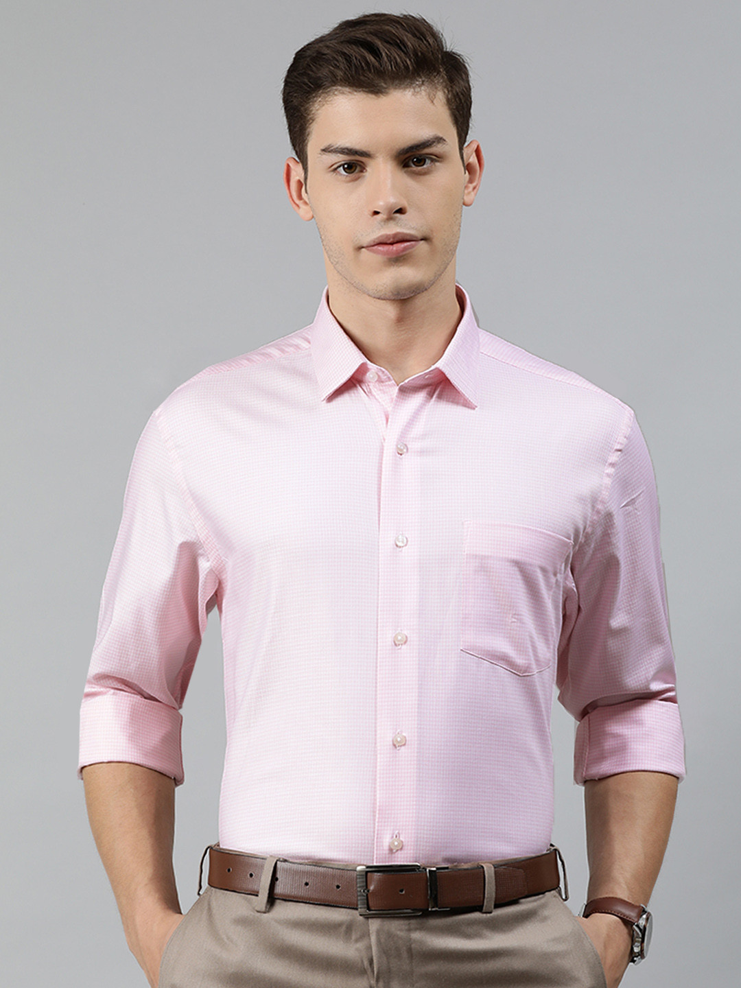 

Arrow Men Pink & White Regular Fit Checked Formal Shirt