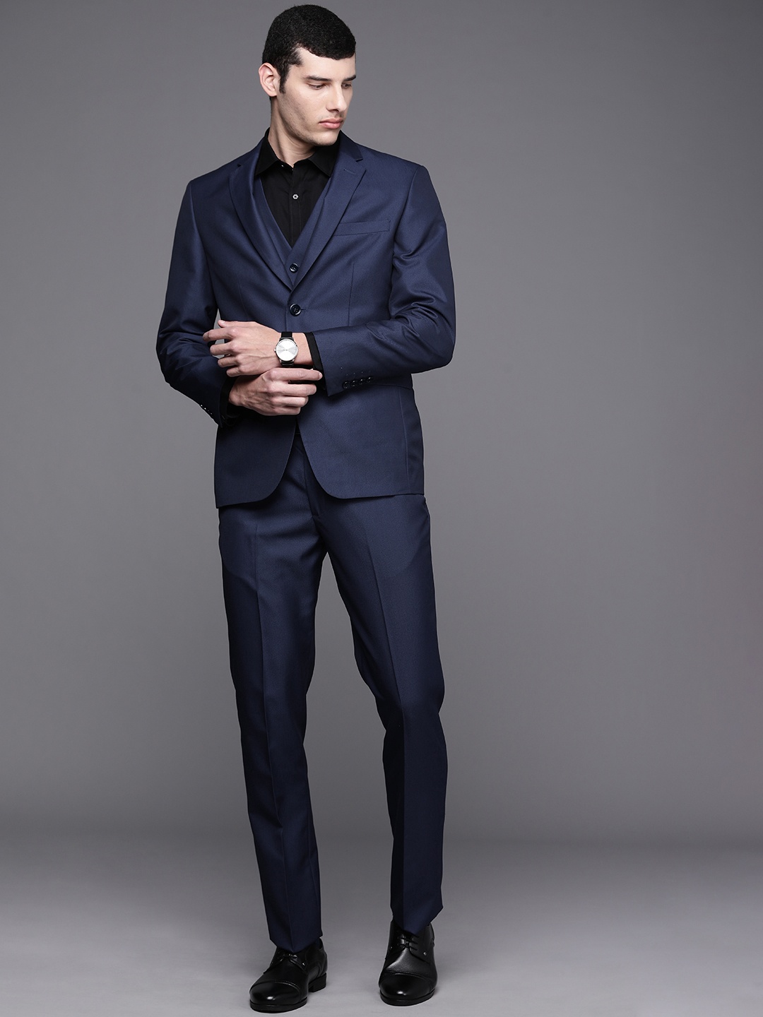 

Louis Philippe Men Navy-Blue Solid Slim Fit Single-Breasted Formal Suit