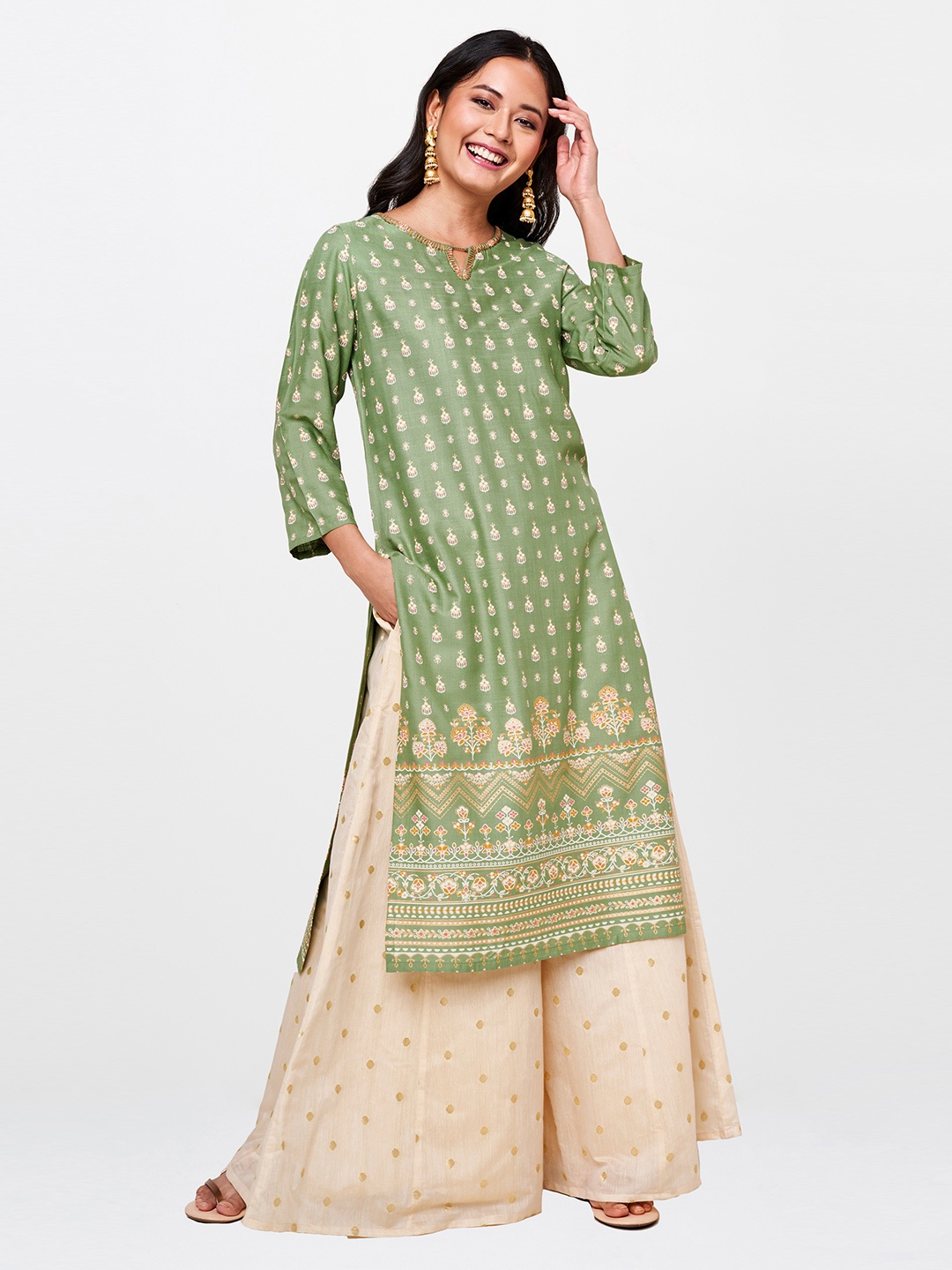 

Global Desi Women Green & Pink Printed Straight Kurta