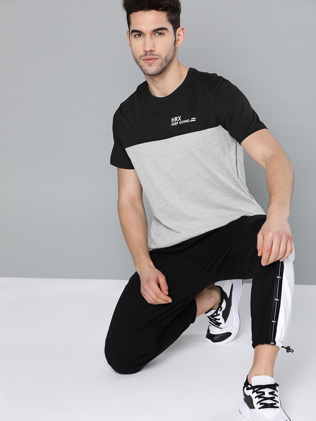 

HRX by Hrithik Roshan Men Jet Black Solid Bio-Wash Antimicrobial Lifestyle Pure Cotton T-shirt