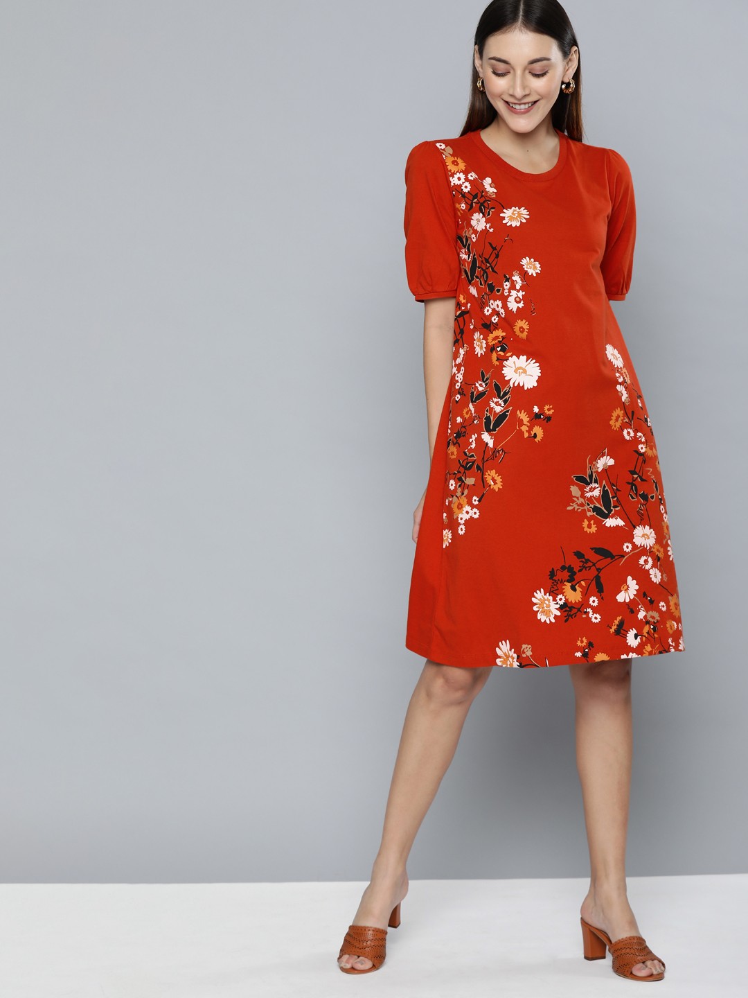 

Chemistry Women Red & White Pure Cotton Floral Printed A-Line Dress