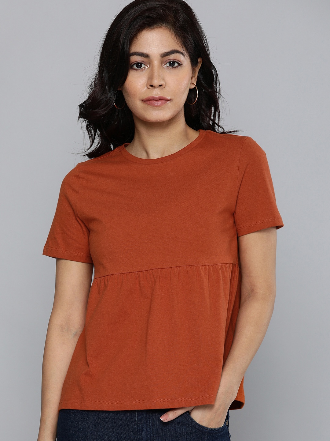 

Chemistry Women Rust Solid Top