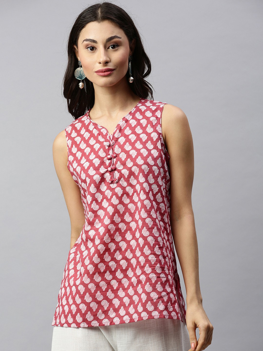 

Aprique FAB Women Coral Red & White Printed Straight Kurti