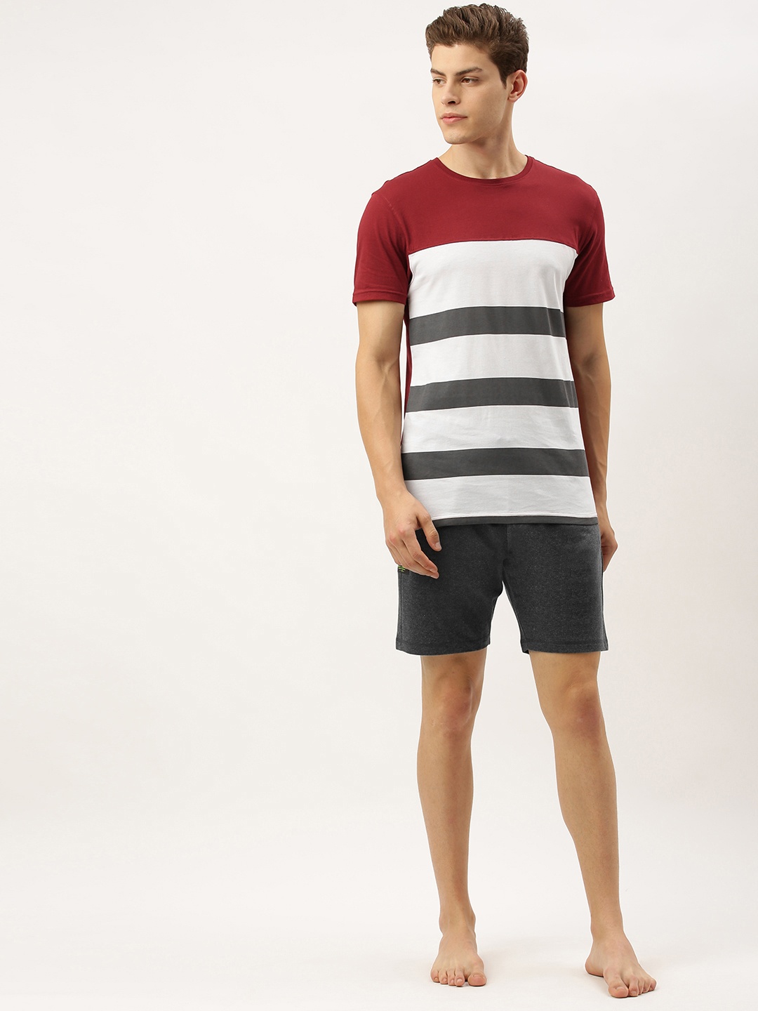 

Peter England Casuals Men Maroon & Grey Colourblocked T-shirt with Shorts