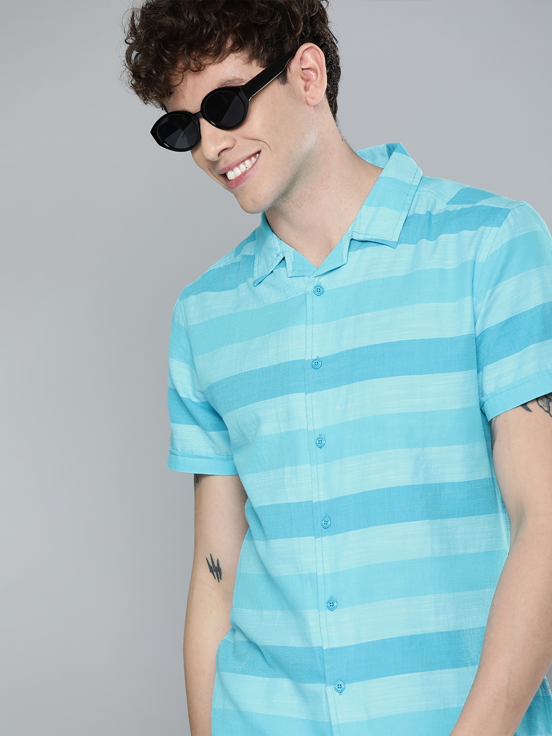 

HERE&NOW Men Blue Slim Fit Striped Casual Shirt