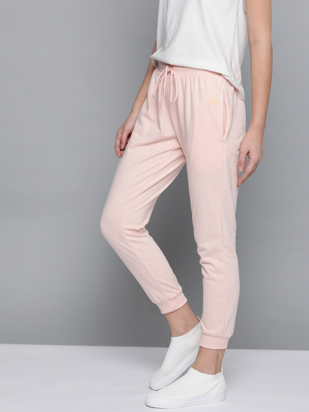 

Mast & Harbour Women Pink Solid Cropped Joggers