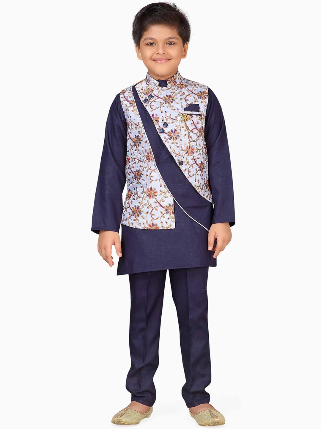 

ahhaaaa Boys Navy Blue & Gold-Coloured Embroidered Sherwani Set