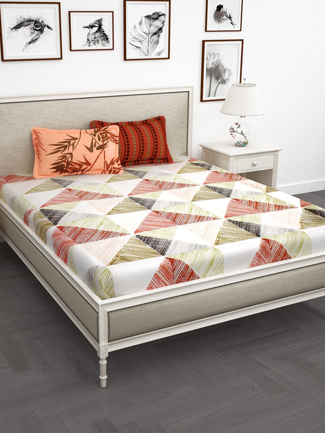 

Story@home Cream-Coloured & Peach-Coloured Geometric 210 TC Cotton 1 King Bedsheet with 2 Pillow Covers