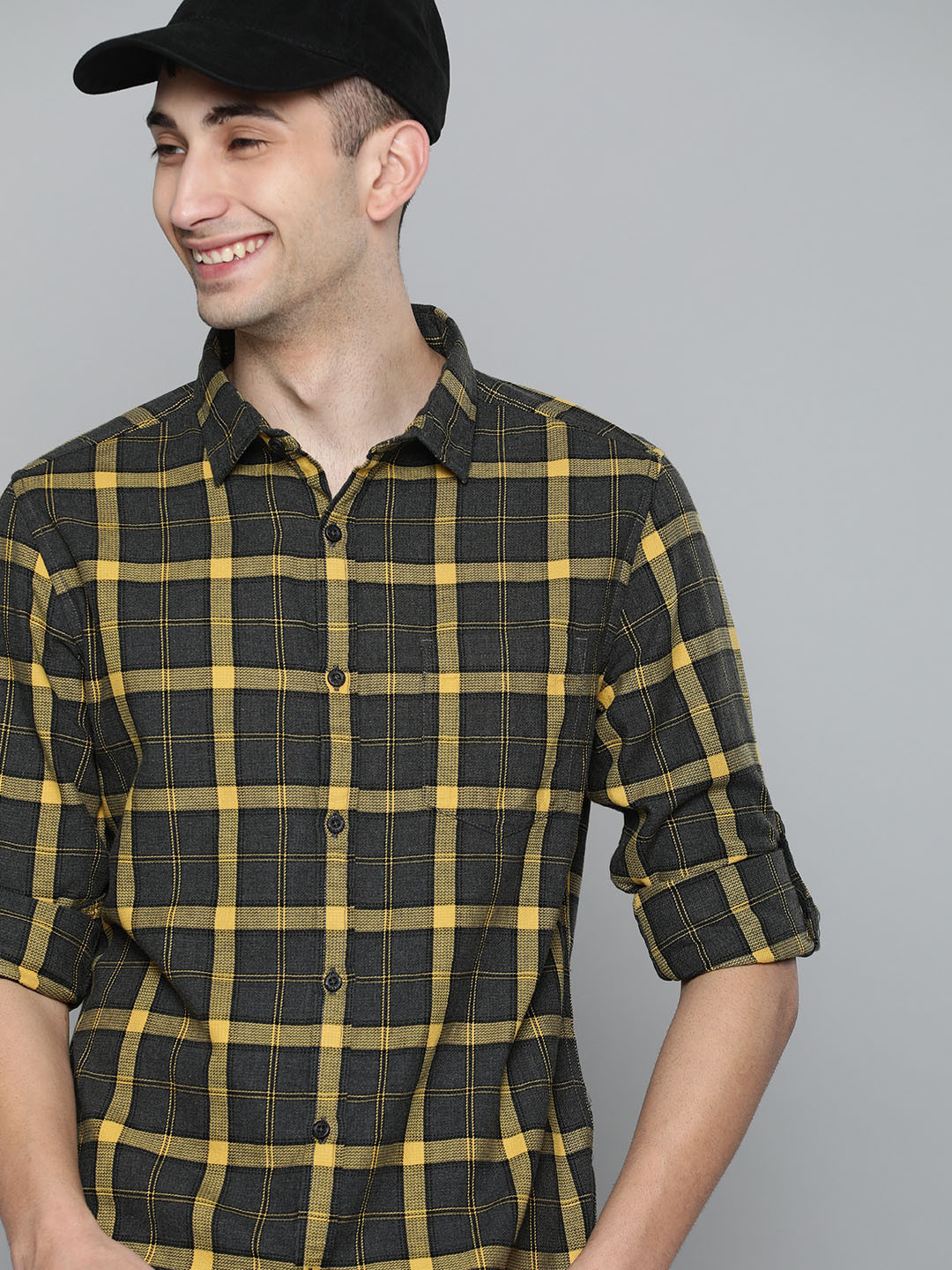 

HERE&NOW Men Black & Yellow Slim Fit Checked Casual Shirt