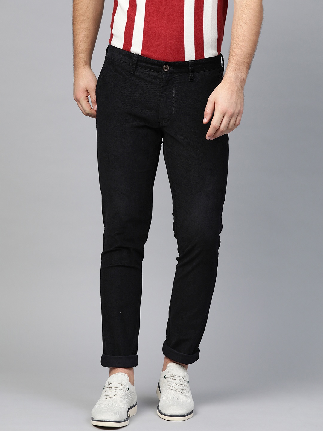 

Indian Terrain Men Black Brooklyn Slim Fit Solid Corduroy Regular Trousers