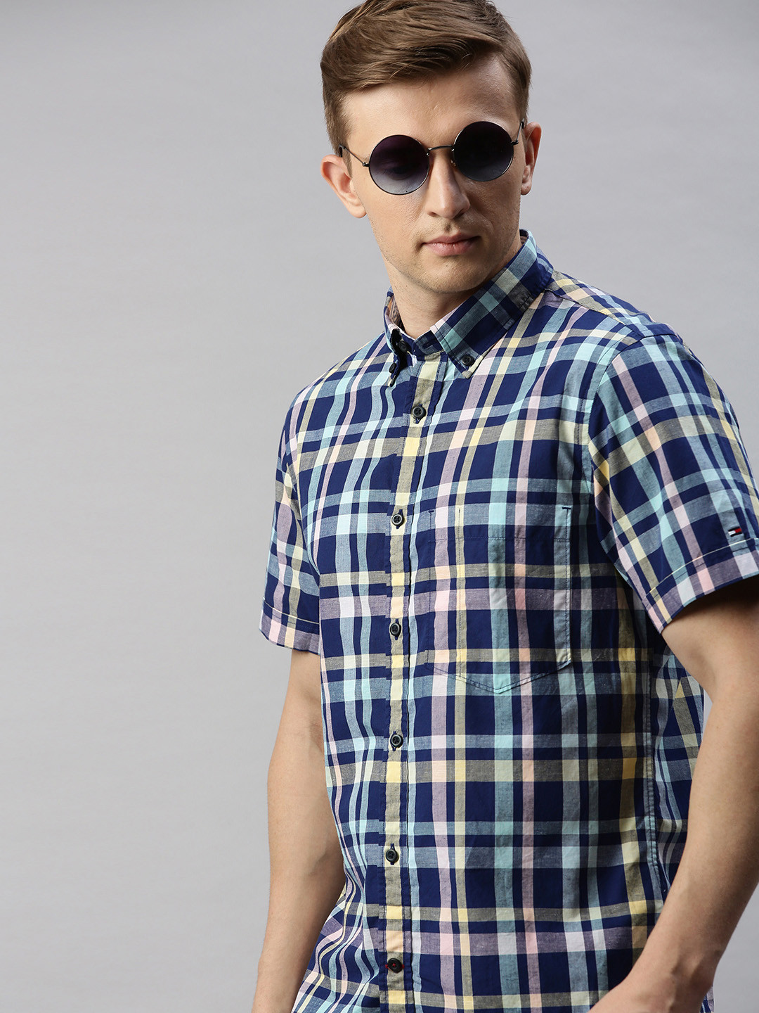 

Tommy Hilfiger Men Blue & Yellow Slim Fit Checked Casual Shirt