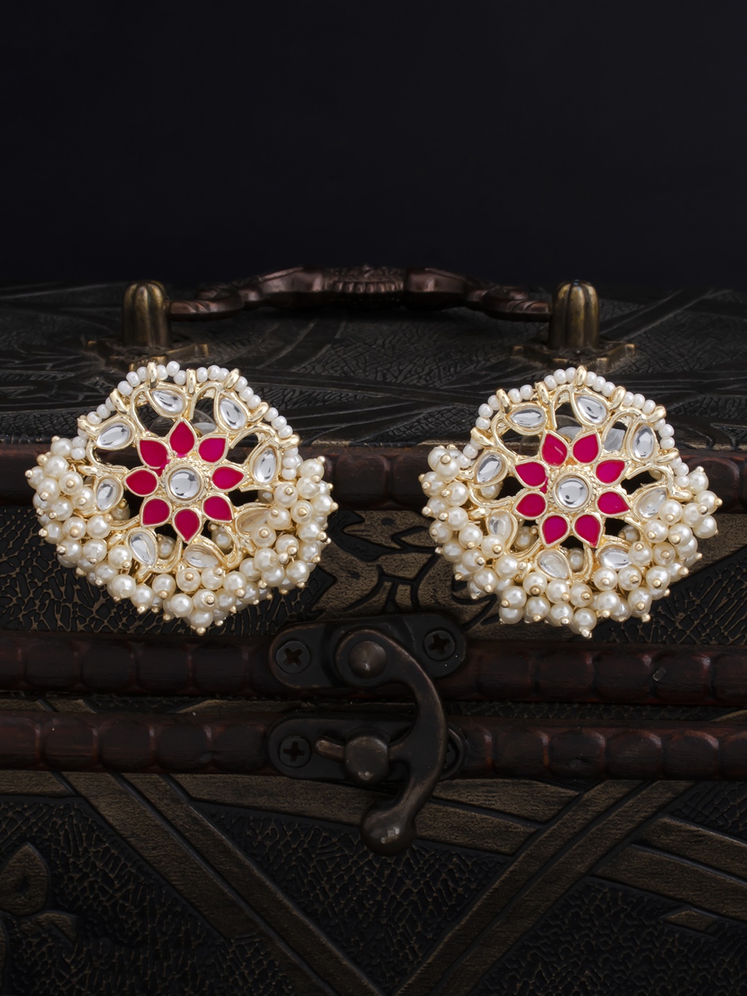 

Sukkhi Pink Gold Plated Handcrafted Classic Studs