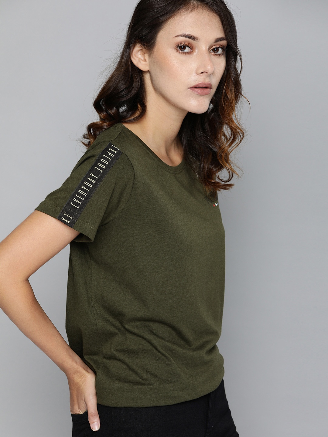 

Harvard Women Olive Green Solid Round Neck T-shirt with Side Taping Sleeve