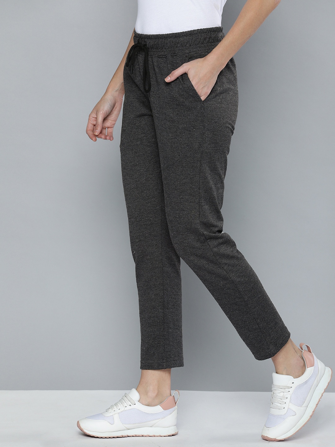 

Harvard Women Grey Melange Solid Straight Fit Cropped Track Pants, Charcoal