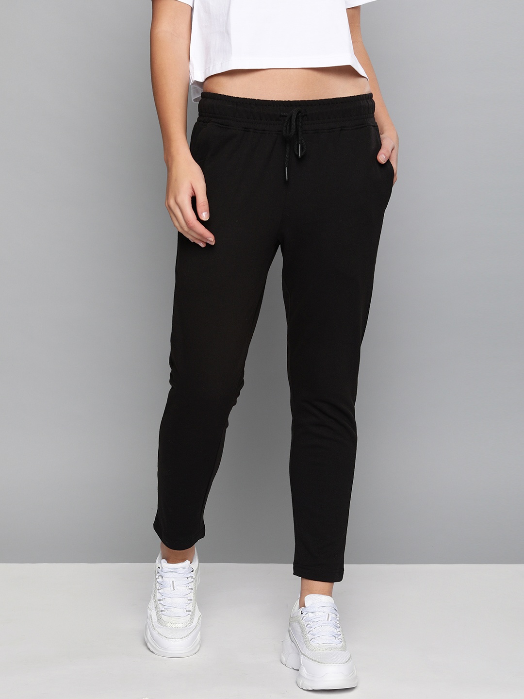

Harvard Women Black Solid Straight Fit Track Pants