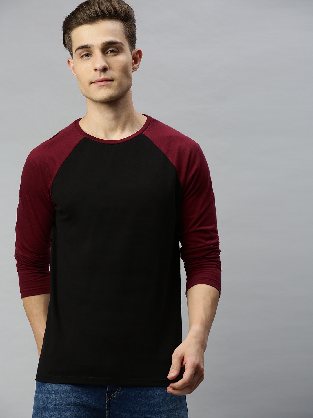 

Harvard Men Black Colourblocked Round Neck T-shirt