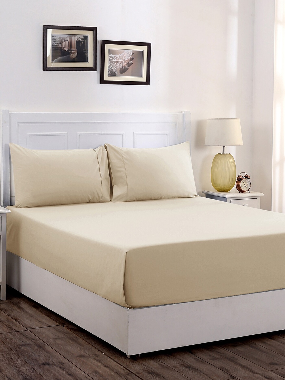 

MASPAR Beige Solid 200 TC Cotton 1 King Bedsheet with 2 Pillow Covers
