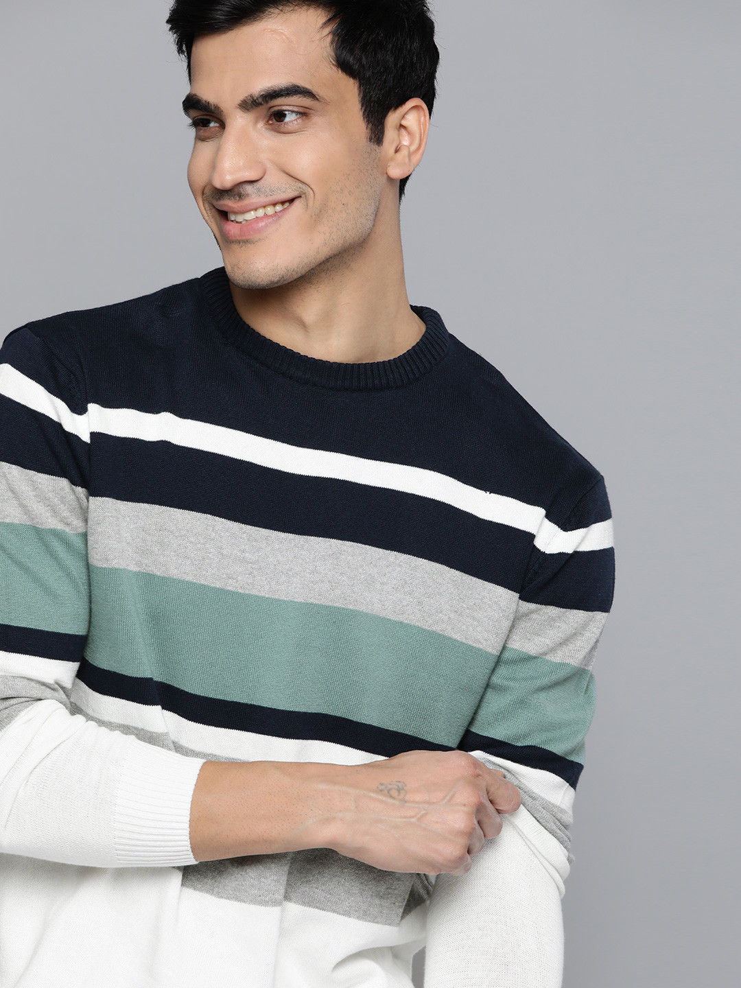

Mast & Harbour Men Navy & White Pure Cotton Striped Pullover, Navy blue