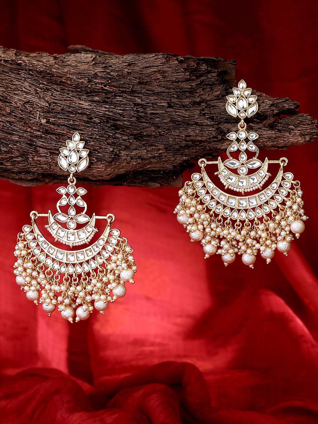

LAIDA Gold Plated Handcrafted Kundan Studded Crescent Shaped Chandbalis