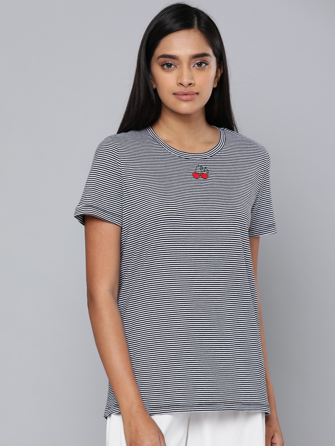 

Chemistry Women Black & White Striped Knitted Lounge T-shirt