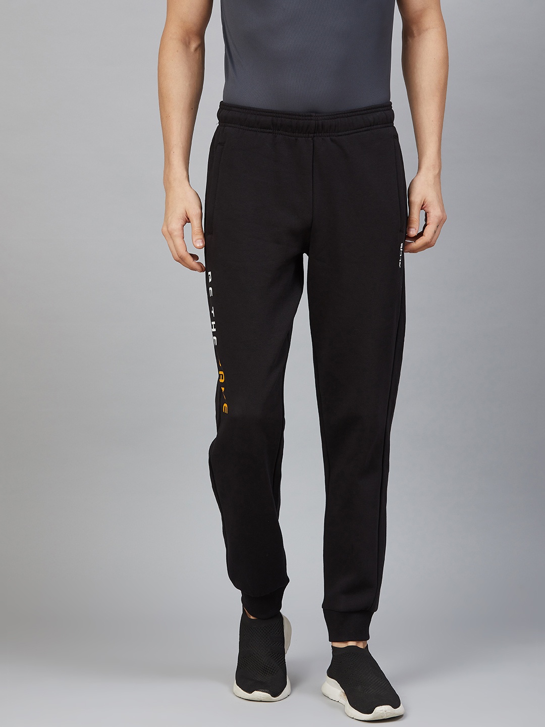 

Alcis Men Black Solid Joggers