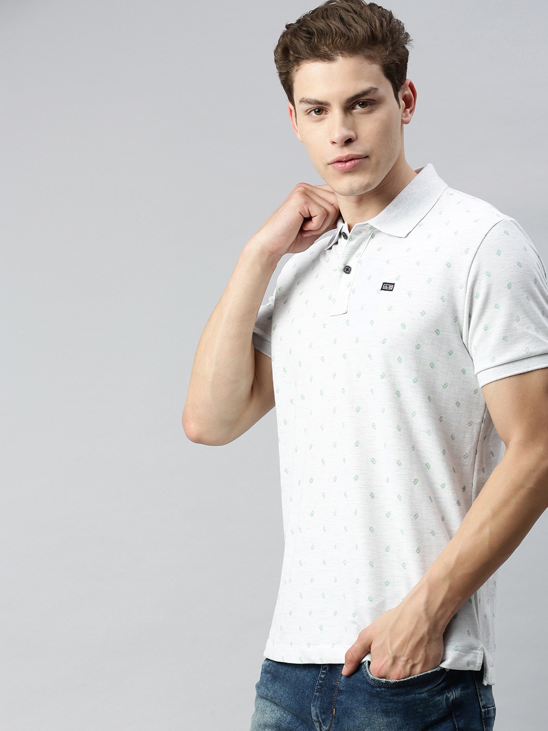 

Arrow Sport Men Off-White Solid Polo Collar T-shirt