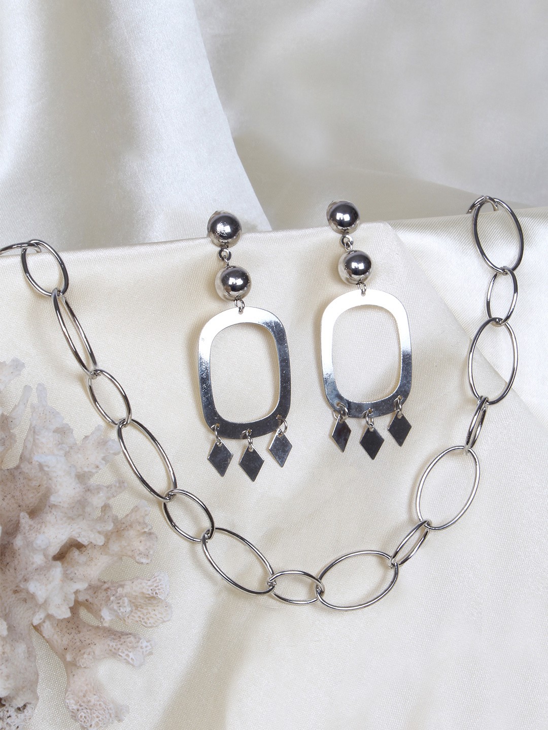 

Ayesha Silver-Toned Contemporary Jewelry Set