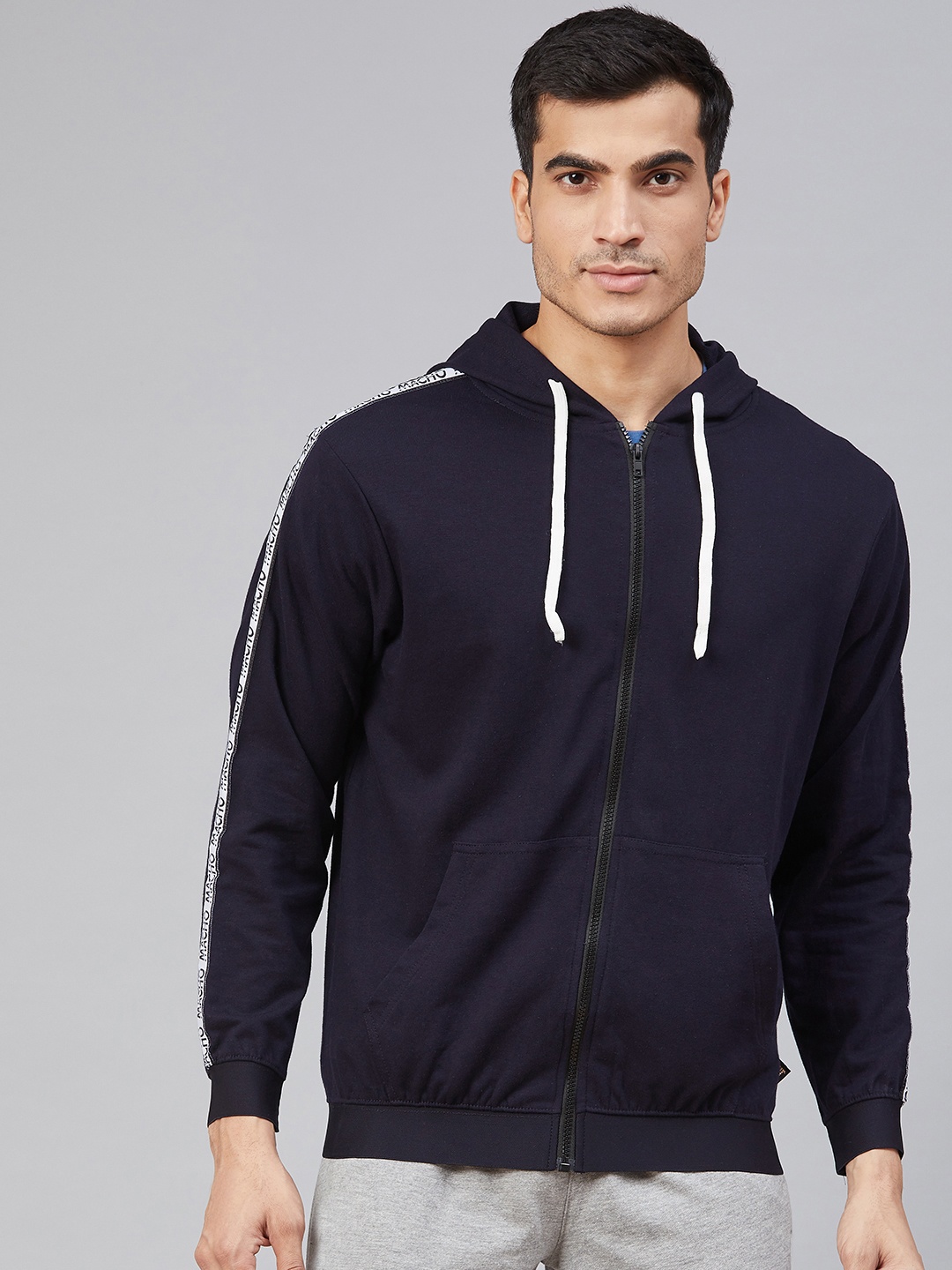 

Hubberholme Men Navy Blue Solid Hooded Sweatshirt