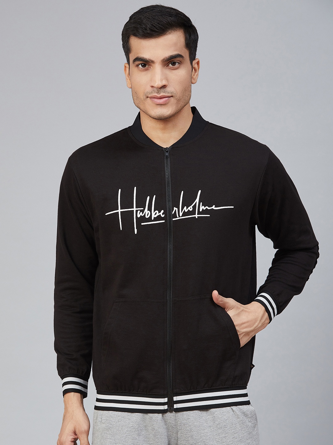 

Hubberholme Men Black & White Brand Logo Print Sweatshirt