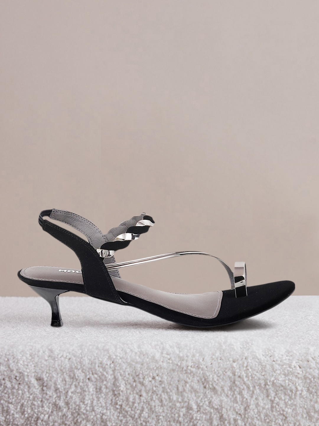 

Mochi Women Black & Silver Colourblocked Heels