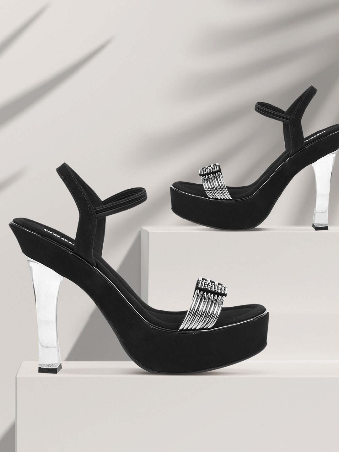 

Mochi Women Black & Silver-Toned Textured Platform Heels