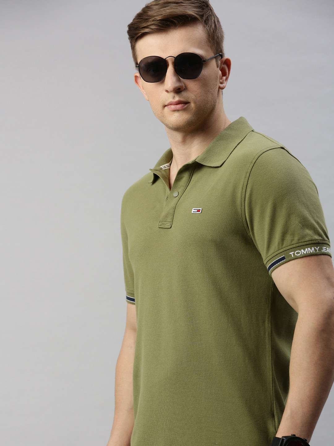 

Tommy Hilfiger Men Olive Green Solid Slim Fit Polo Collar T-shirt