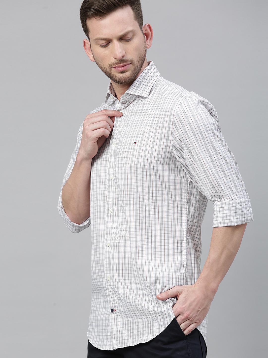

Tommy Hilfiger Men White & Grey Slim Fit Checked Casual Shirt