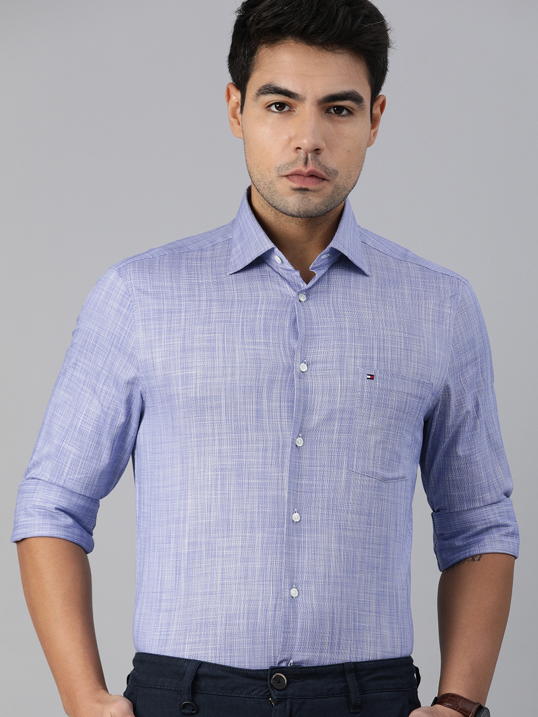

Tommy Hilfiger Men Blue Tailored Fit AI STRUCTURED Semiformal Shirt