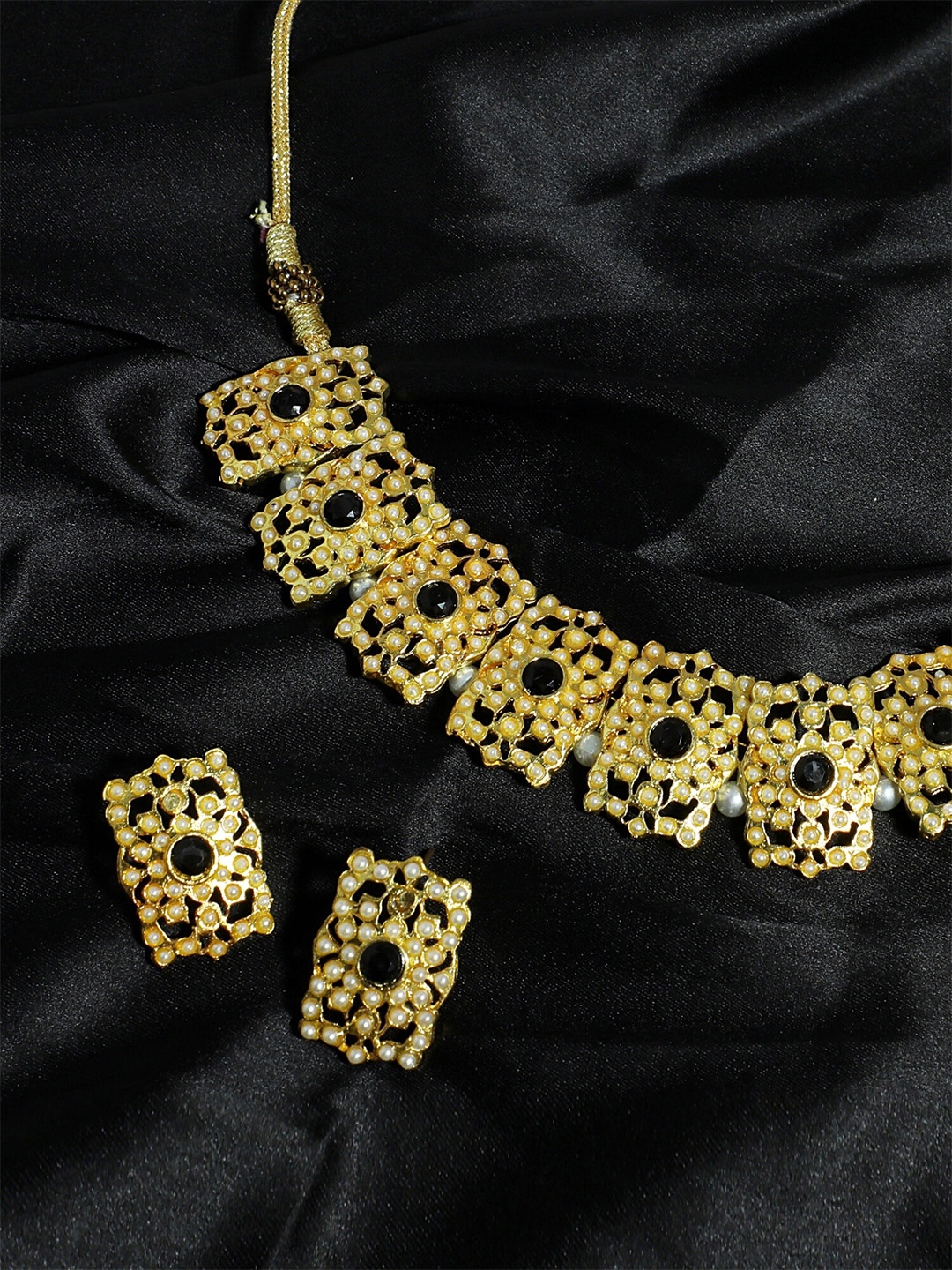 

KARATCART Gold-Plated White & Black Stone-Studded Beaded Handcrafted Jewellery Set