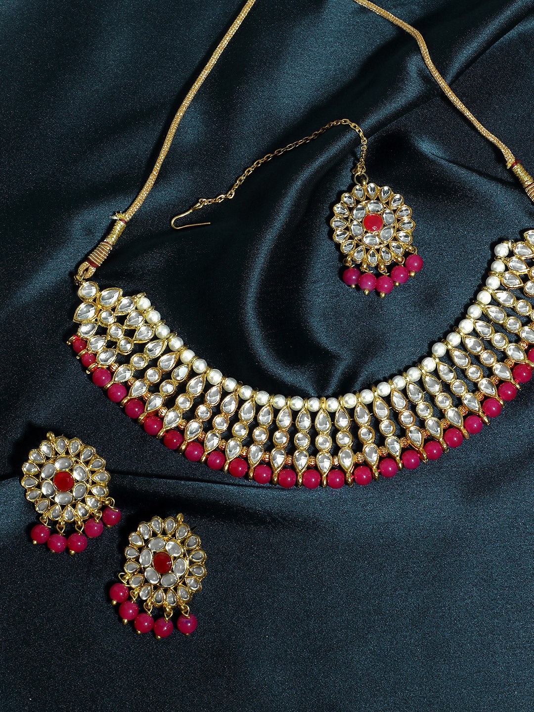 

KARATCART Gold-Plated White & Pink Kundan-Studded Beaded Handcrafted Jewellery Set