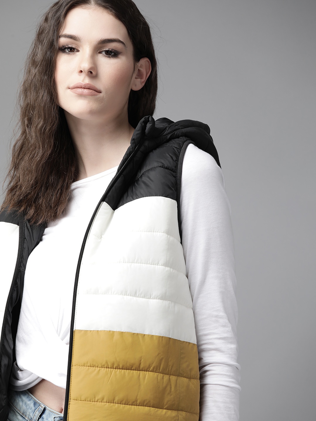 

Roadster Women Black & White Colourblocked Hooded Padded Jacket