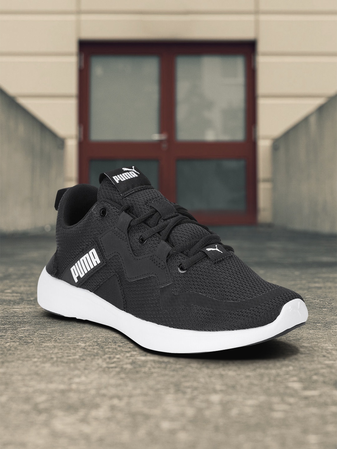 

Puma Men Black Softride Vital Walking Shoes