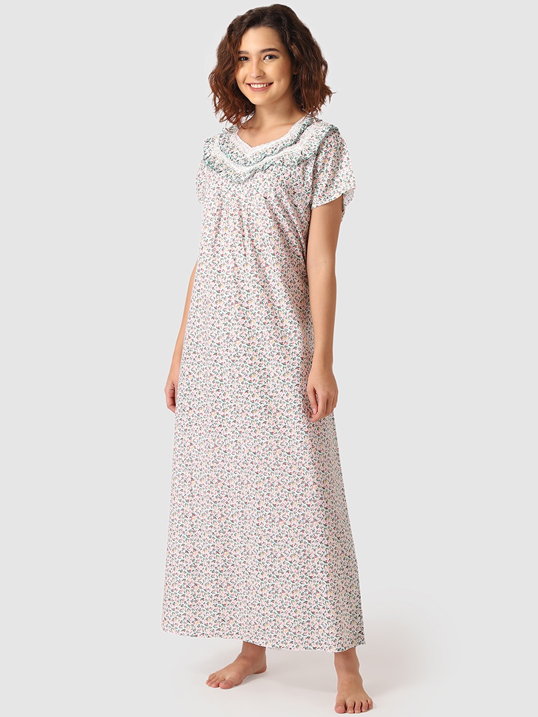 

Vemante White & Green Floral Print Nightdress