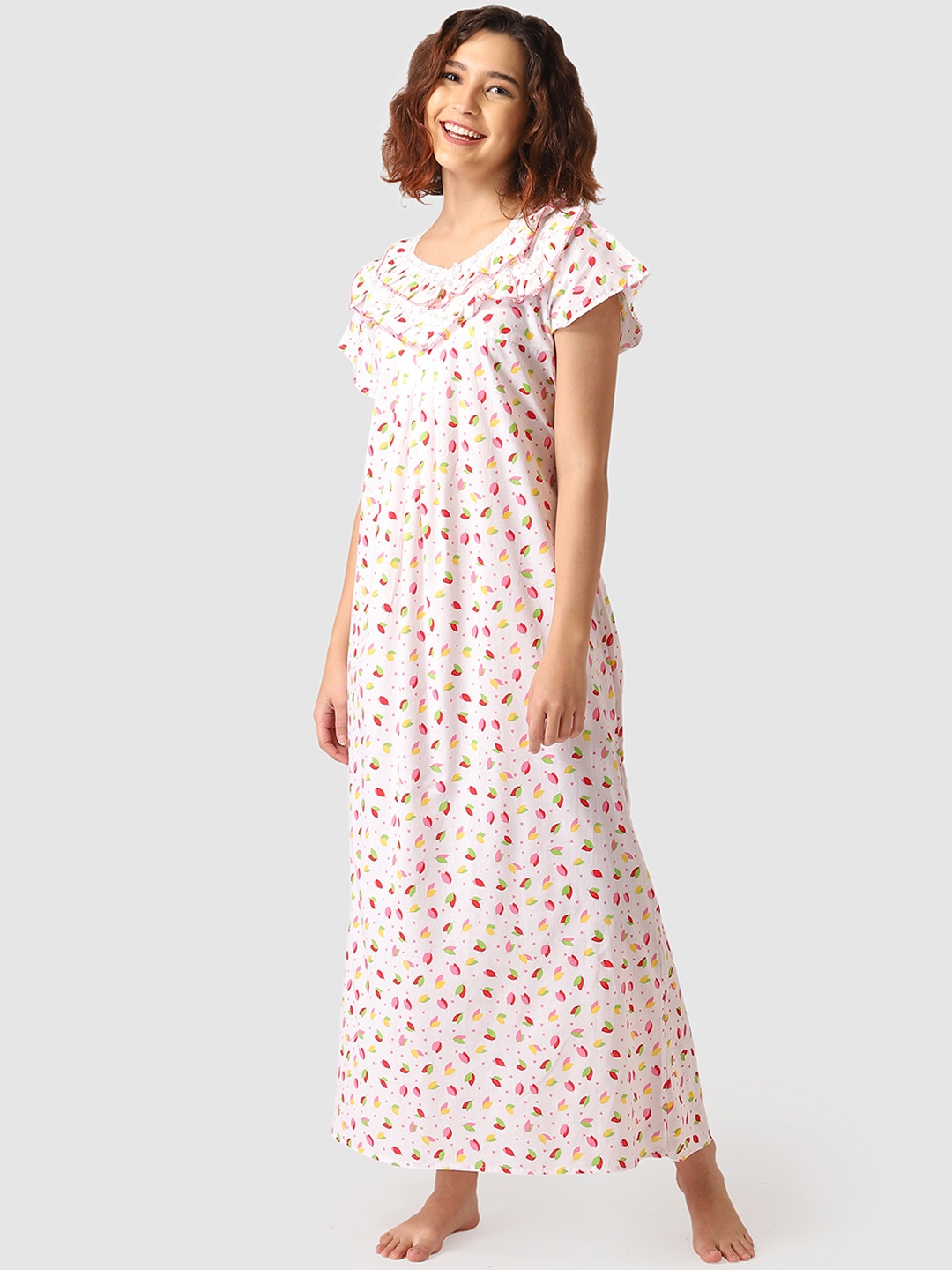 

Vemante White & Pink Floral Print Nightdress