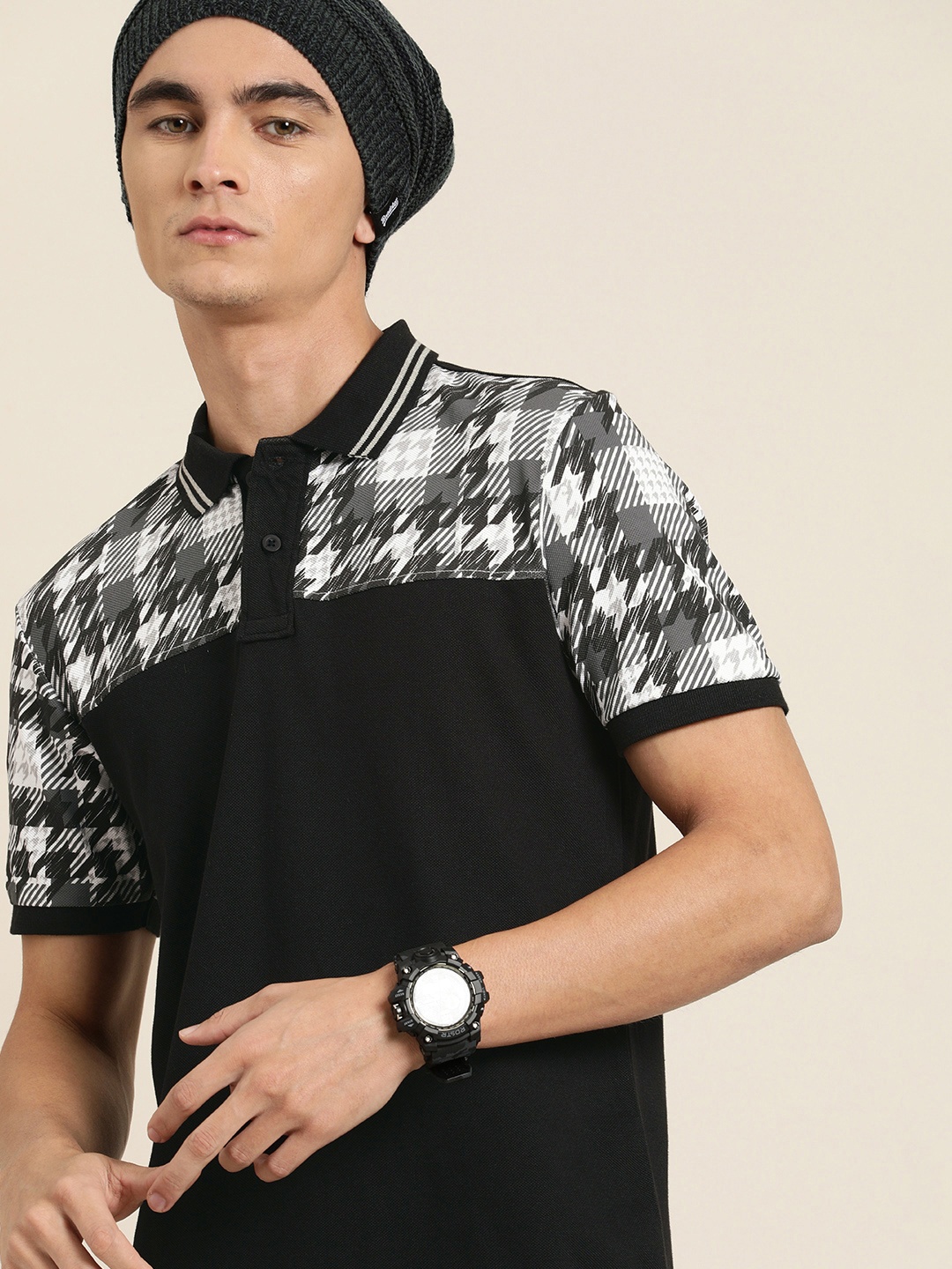 

Moda Rapido Men Black Colourblocked Polo Collar T-shirt