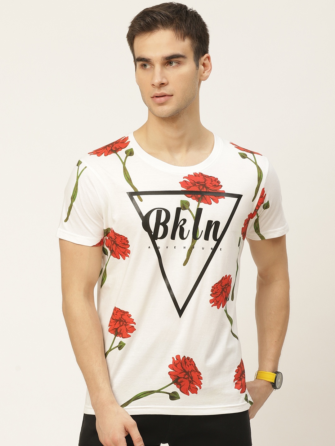 

Moda Rapido Men White Red Cotton Typography Printed Pure Cotton T-shirt