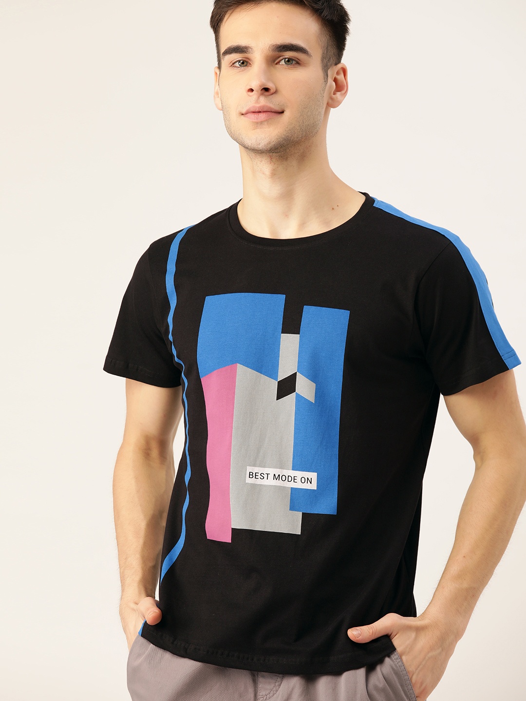 

Moda Rapido Men Black & Blue Pure Cotton Printed T-shirt