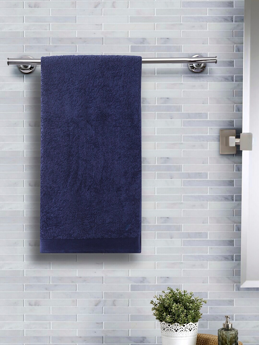 

MASPAR Unisex Blue Solid 550 GSM Large Bath Towel