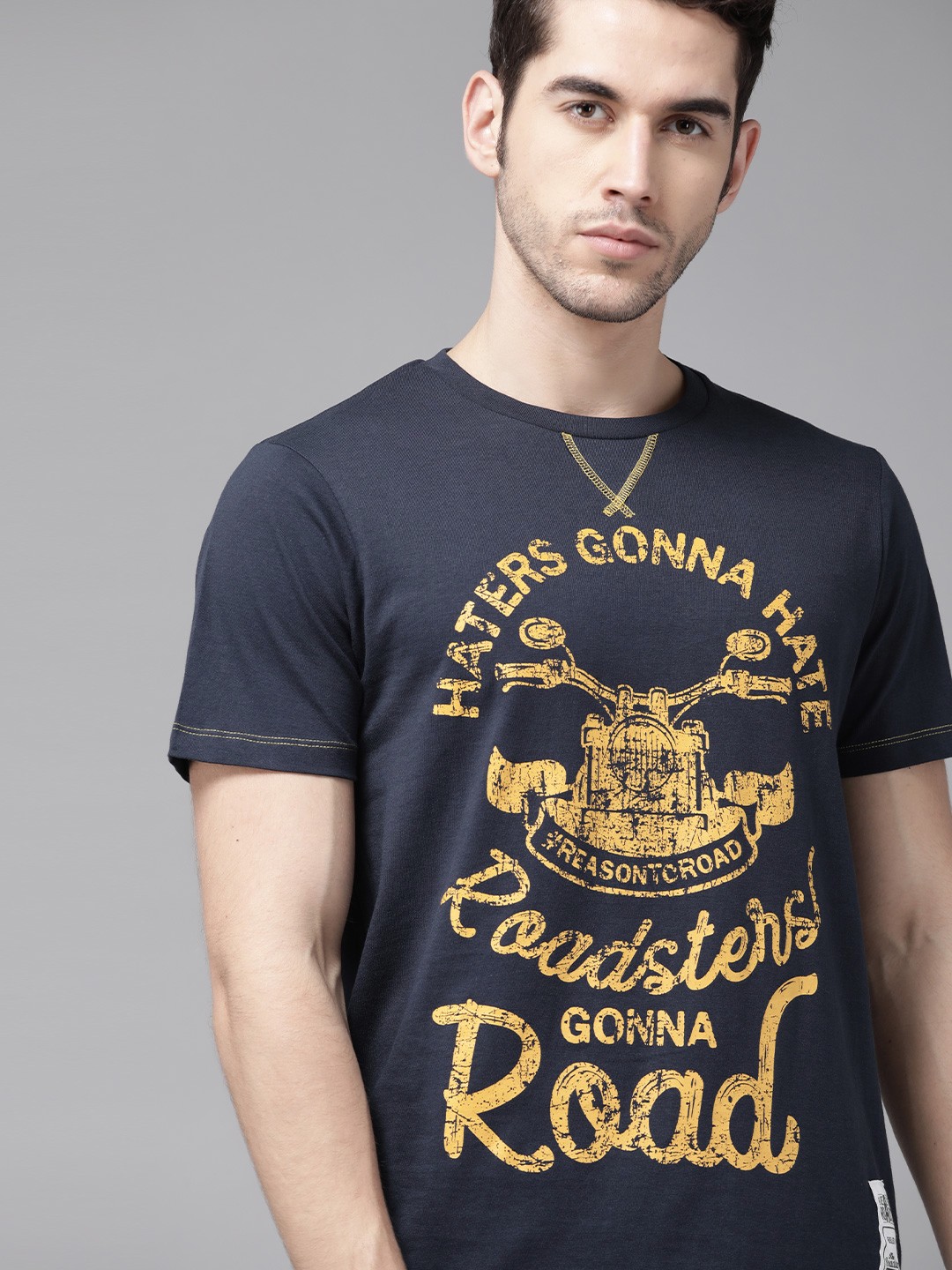 

Roadster Men Navy Blue Beige Printed Cotton Round Neck Pure Cotton T-shirt